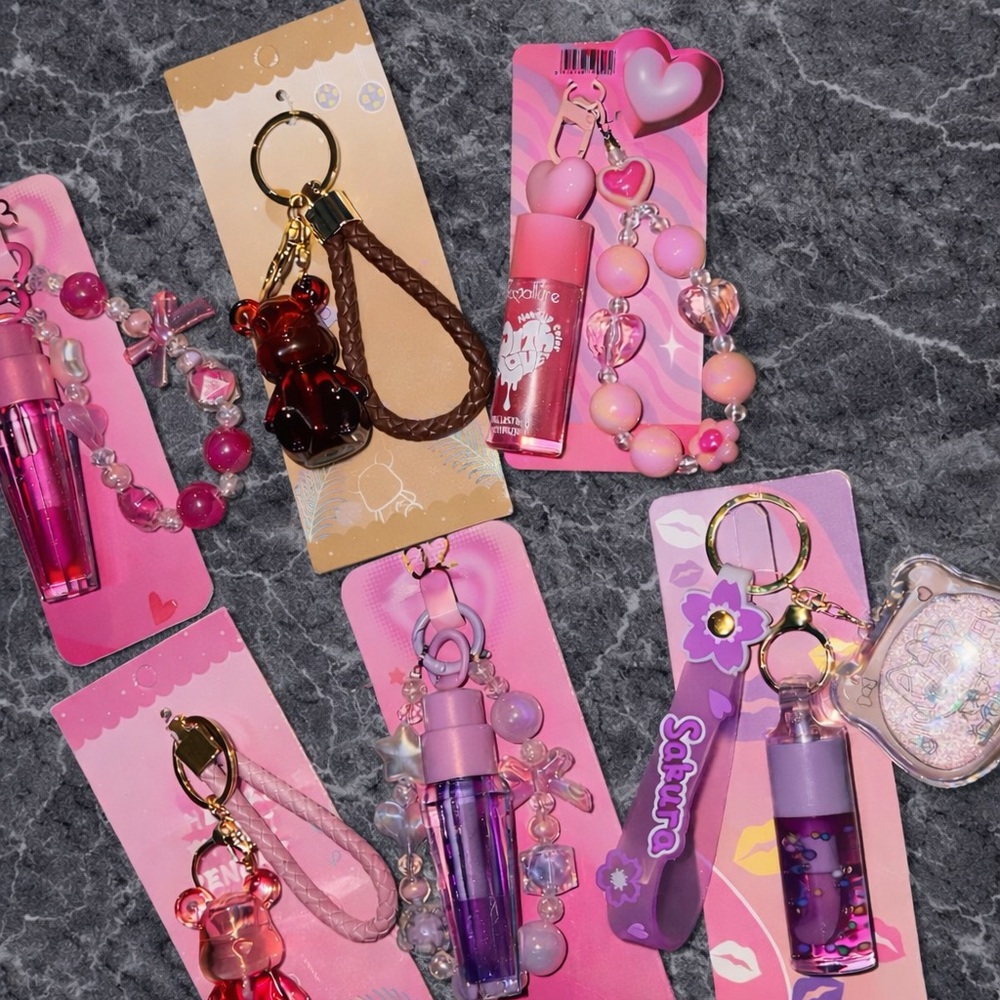 6-Piece Lip Gloss Keychain Bundle - NEW Cute Beaded Charms